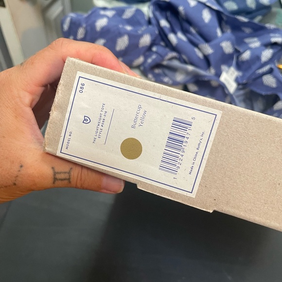 NWT Rothys Lightweight Tote - Picture 4 of 4